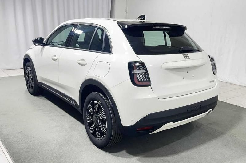 Nuova Fiat 600 Style 101 CV (74 kW) 2025
