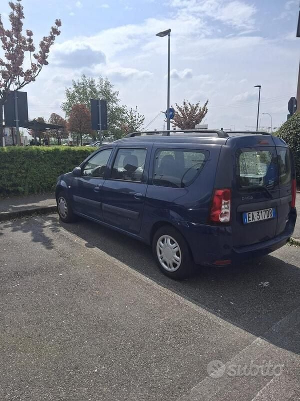 Usata 2009 Dacia Logan MCV Tre volumi | 2500 € (Buon prezzo) - Immagine 1/4