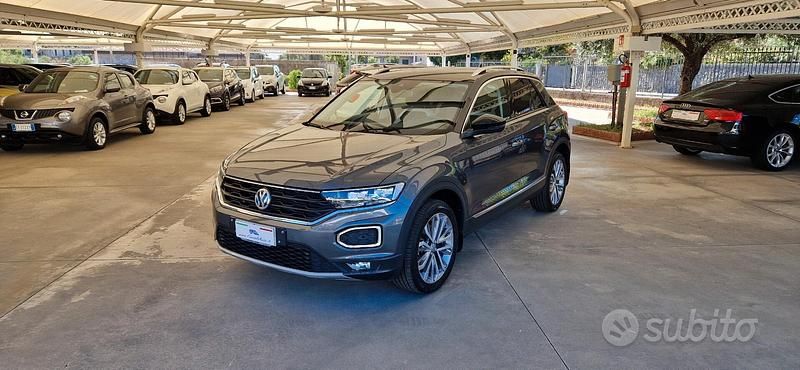 Usata VW T-Roc Advance 150 CV (110 kW) 2018 Grigio SUV