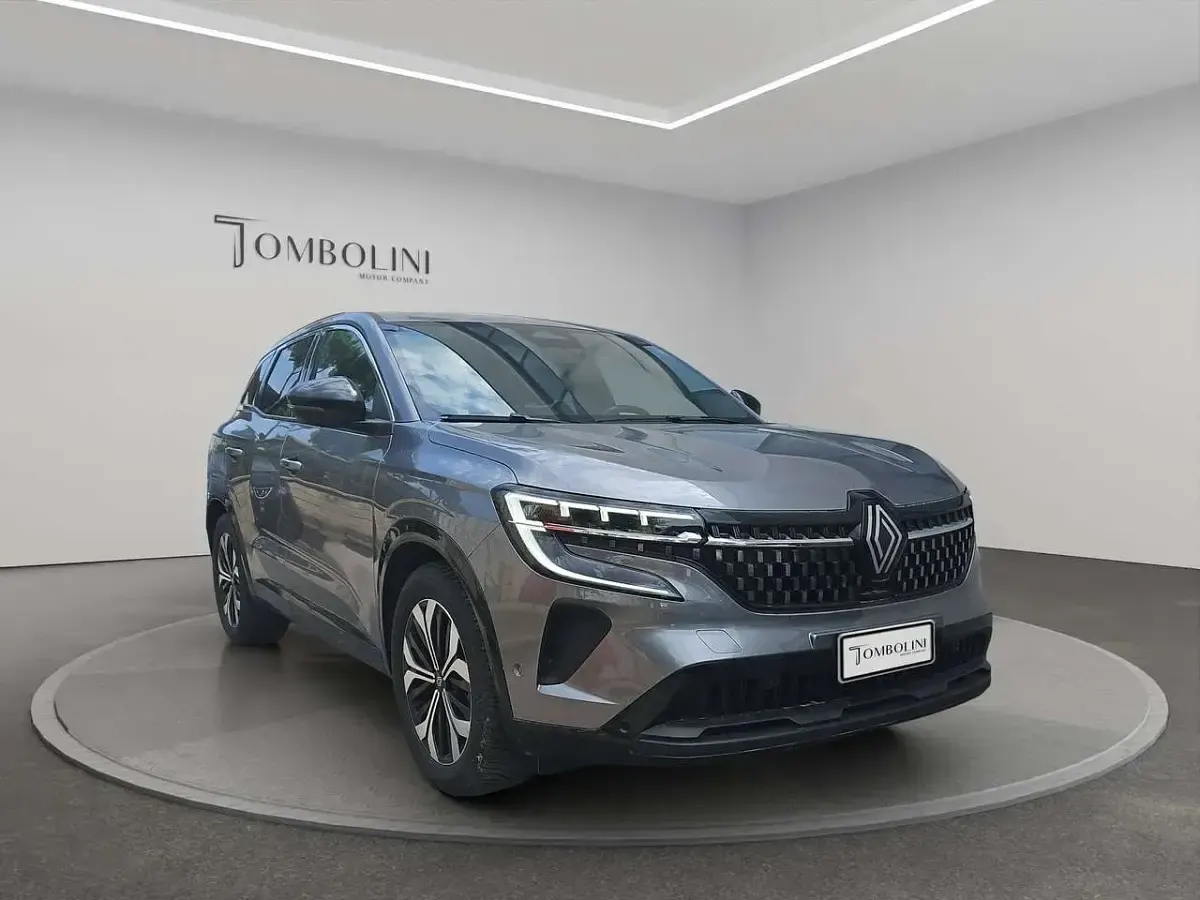 Usata Renault Austral Techno 131 CV (96 kW) 2023 Grigio SUV