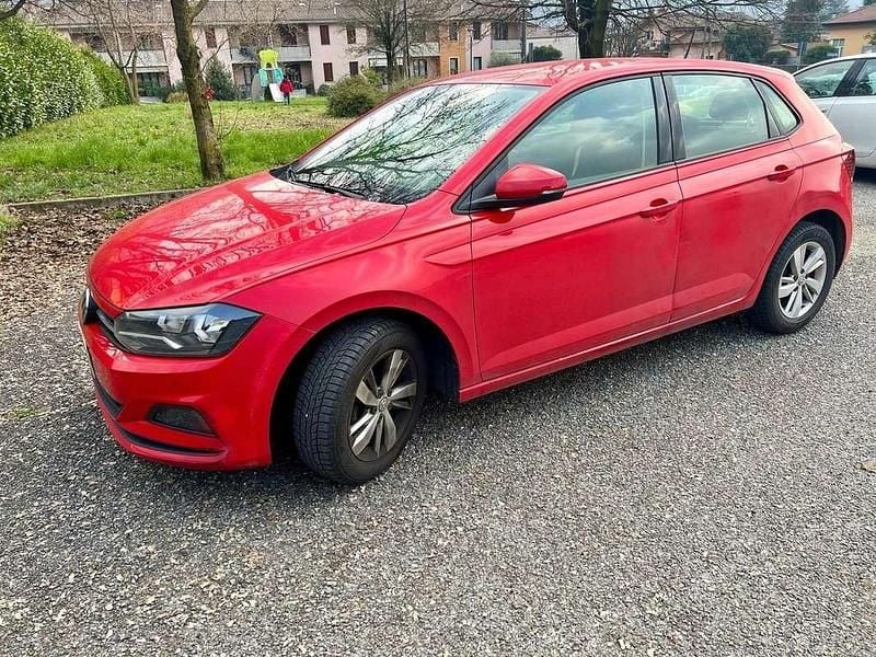 Usata VW Polo Comfortline 65 CV (47 kW) 2018 Rosso Utilitaria