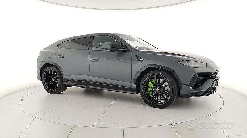 Usata Lamborghini Urus 666 CV (489 kW) 2024 Nero SUV