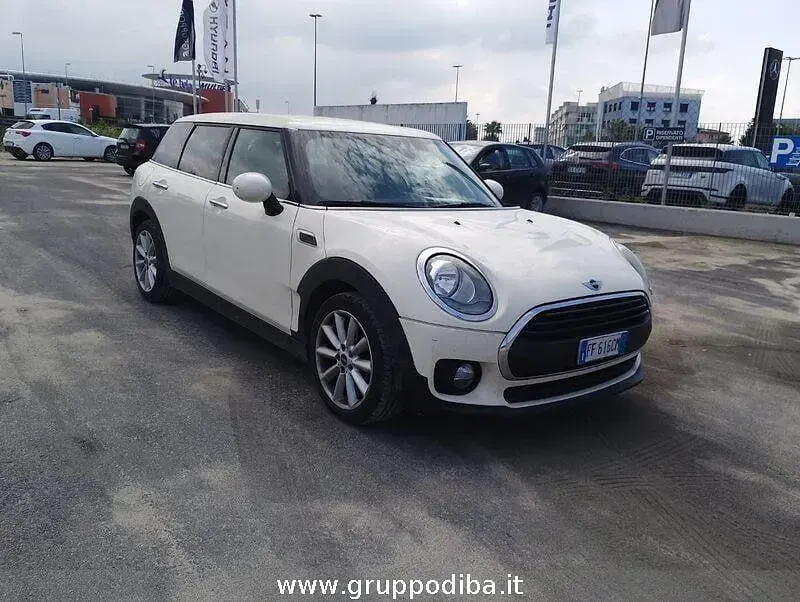 Usata Mini One Clubman 115 CV (84 kW) 2016 Bianco Station wagon