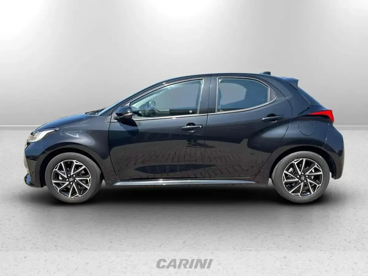 Usata Toyota Yaris Hybrid Trend 116 CV (85 kW) 2022 Nero Berlina