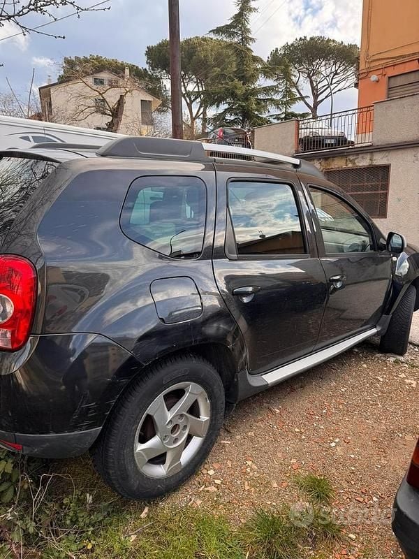 Usata Dacia Duster 110 CV (80 kW) 2012 Nero SUV