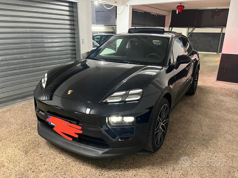Usata Porsche Macan Electric 264 kW (360 CV) 2025 Nero SUV