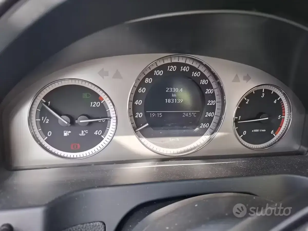 Usata Mercedes C200 136 CV (100 kW) 2009 Nero Berlina
