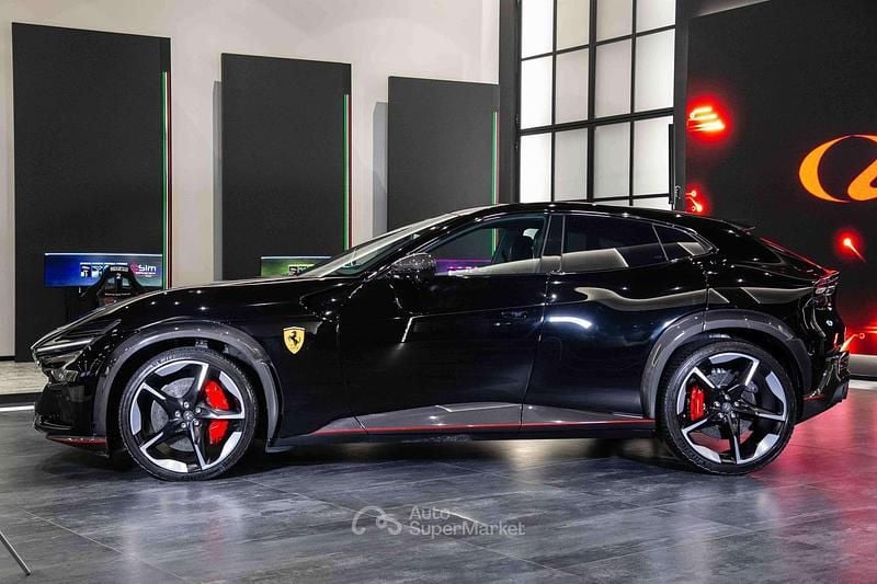 Usata Ferrari Purosangue 725 CV (533 kW) 2025 Nero SUV