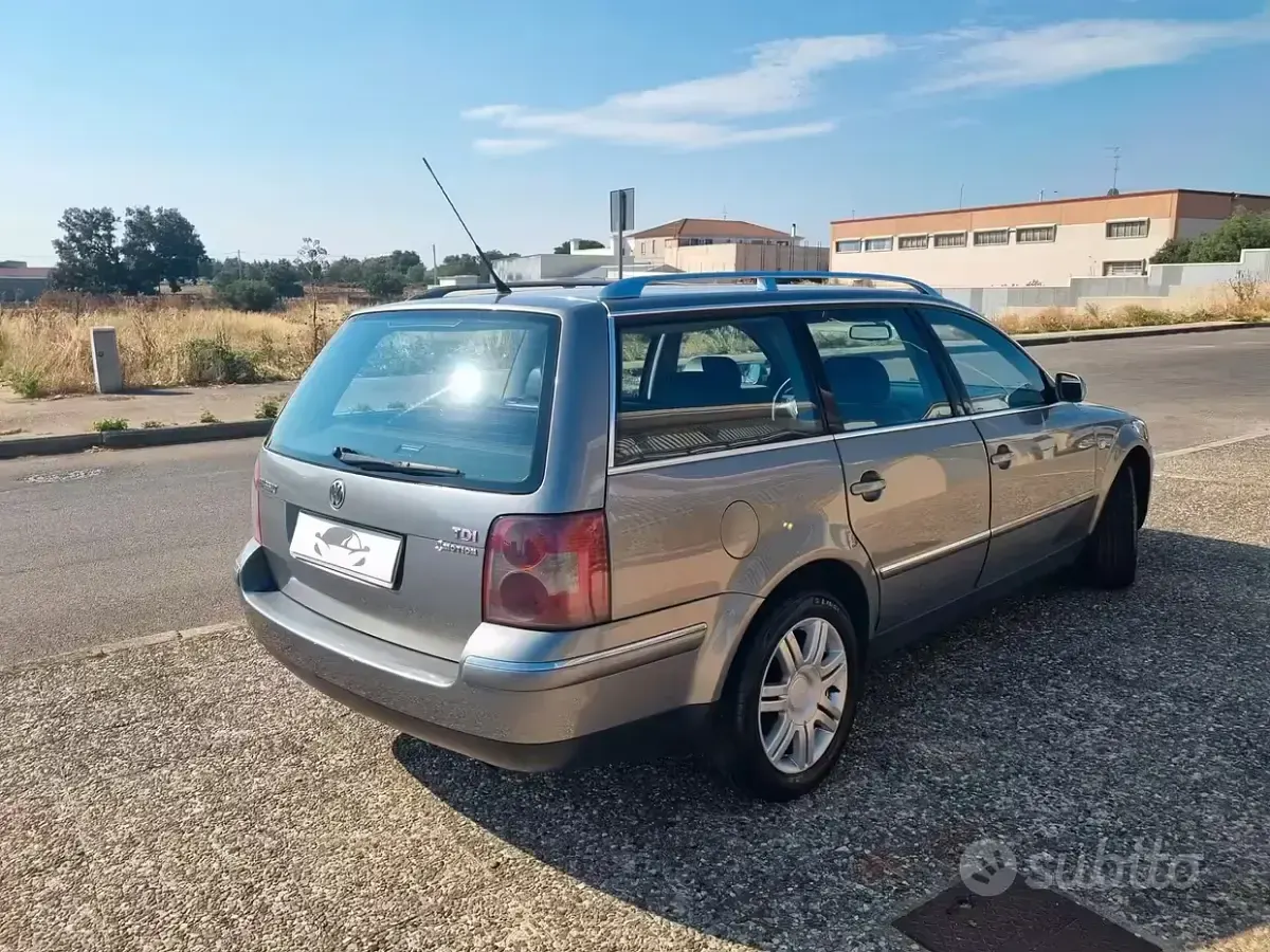 Usata VW Passat 130 CV (95 kW) 2003 Grigio Station wagon