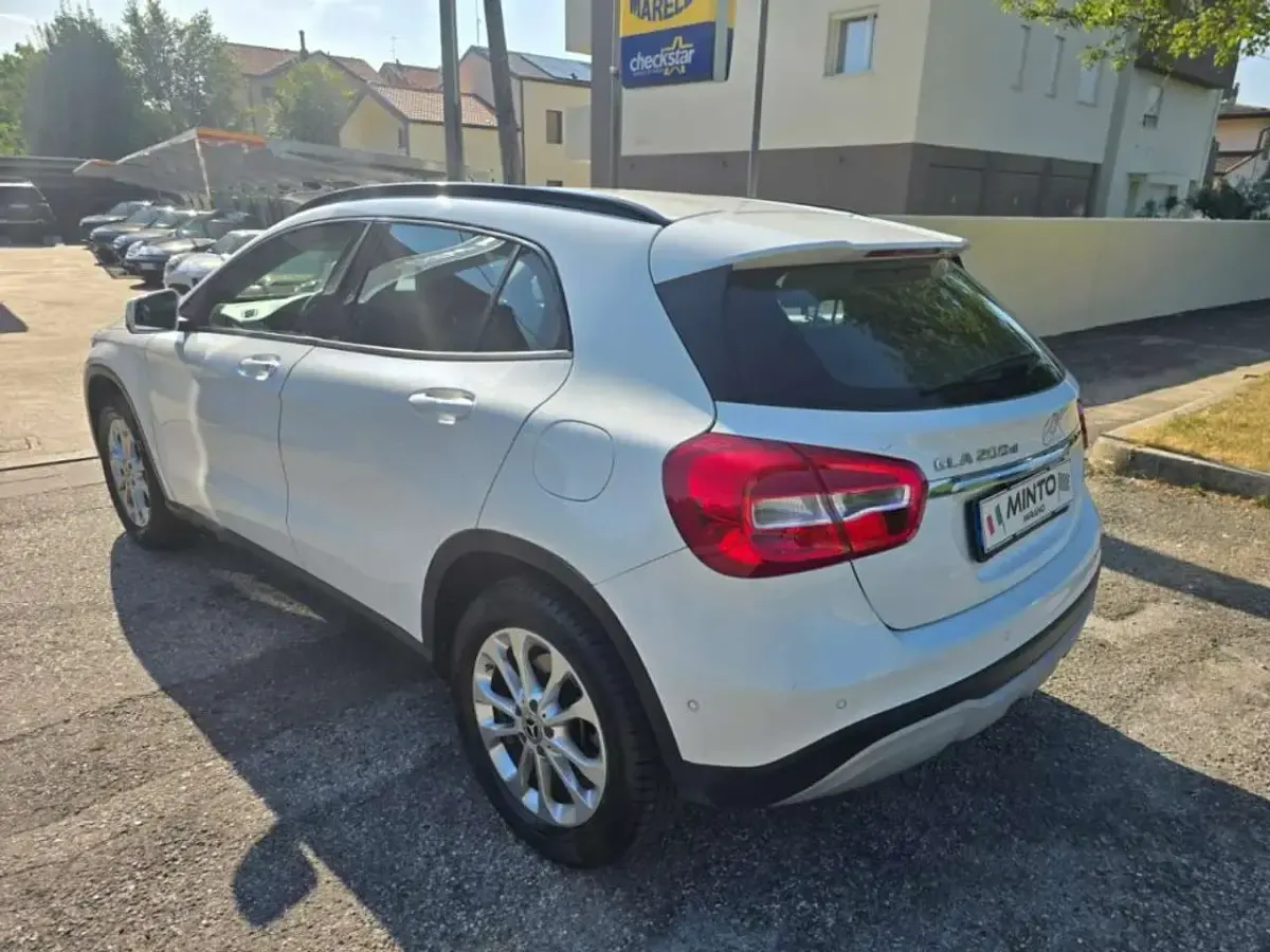 Usata Mercedes GLA200 Executive 136 CV (100 kW) 2018 Antracite SUV