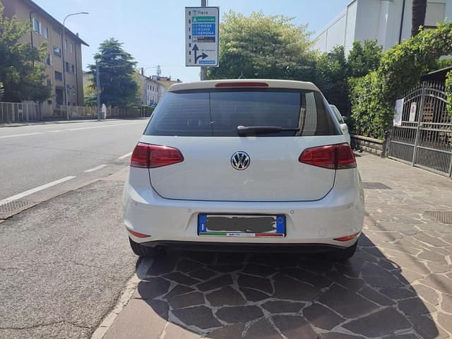 Usata VW Golf VII 105 CV (77 kW) 2014 Bianco