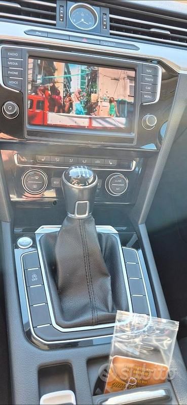 Usata VW Passat 150 CV (110 kW) 2016 Grigio Berlina