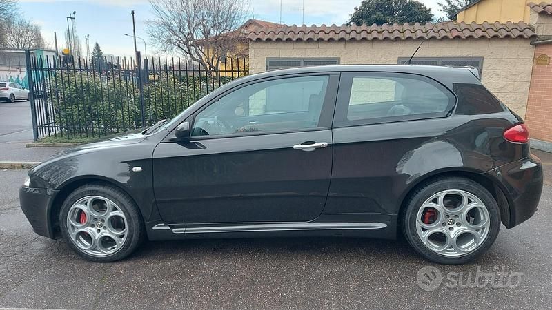Usata Alfa Romeo 147 GTA 250 CV (183 kW) 2003 Jarama metallizzato 846/a Utilitaria