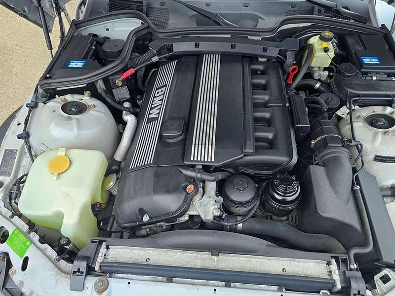 Usata BMW Z3 170 CV (125 kW) 2001 Titansilber metallic Cabrio