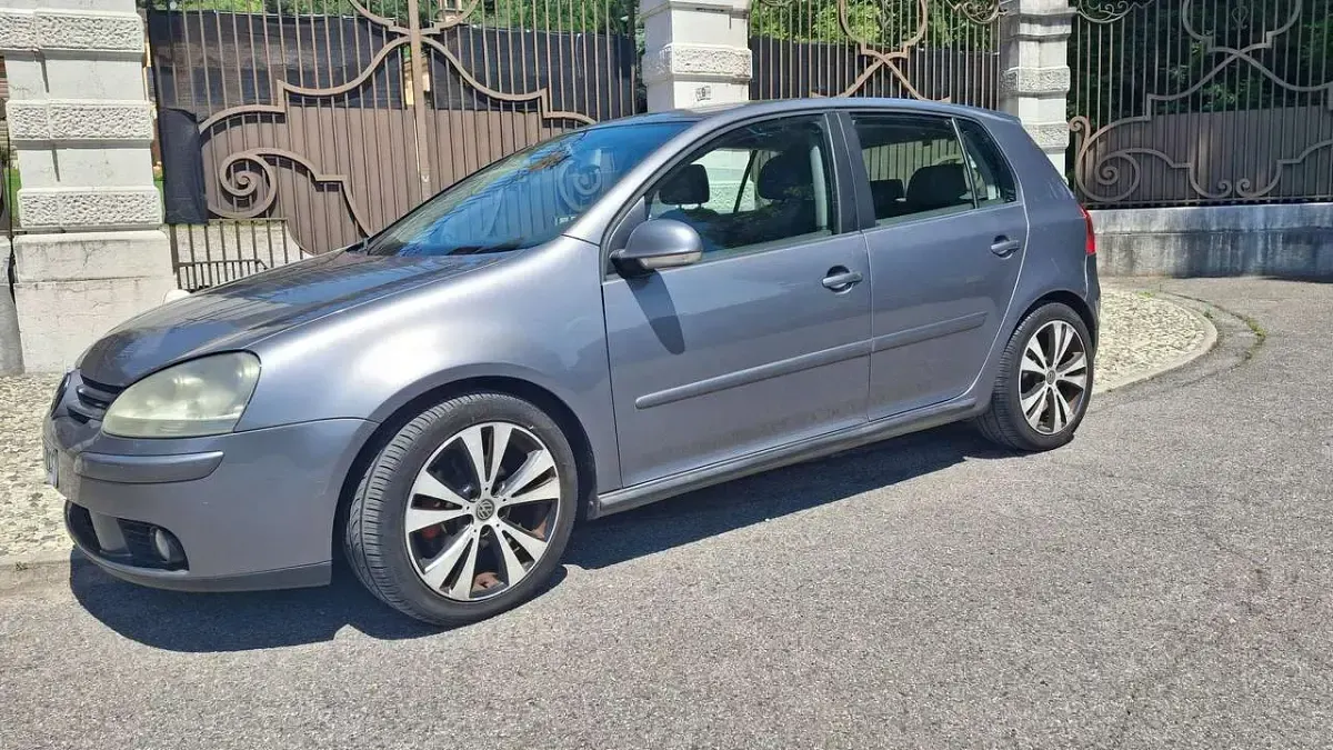 Usata VW Golf IV Comfortline 105 CV (77 kW) 2005 Grigio Berlina