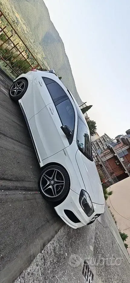 Usata Mercedes A200 AMG 136 CV (100 kW) 2014 Bianco Utilitaria