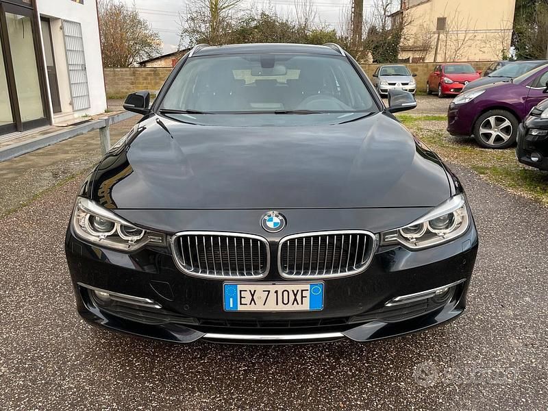 Usata BMW 318 Luxury Line 143 CV (105 kW) 2014 Nero Station wagon