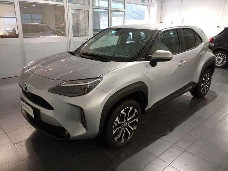 Usata Toyota Yaris Cross Trend 116 CV (85 kW) 2022 Argento SUV