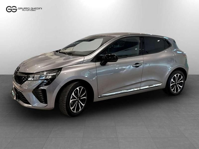 Grigio Usata 2025 Renault Clio V Techno Tre volumi | 16.900 € (Buon prezzo) - Immagine 1/4