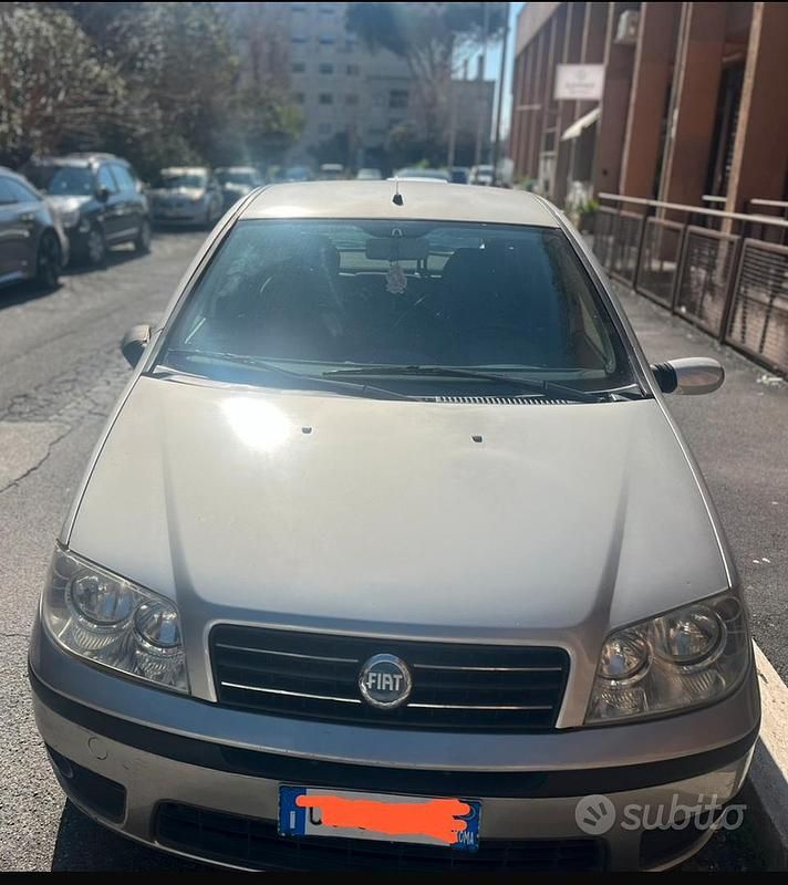 Usata Fiat Punto 75 CV (55 kW) 2005 Grigio Utilitaria