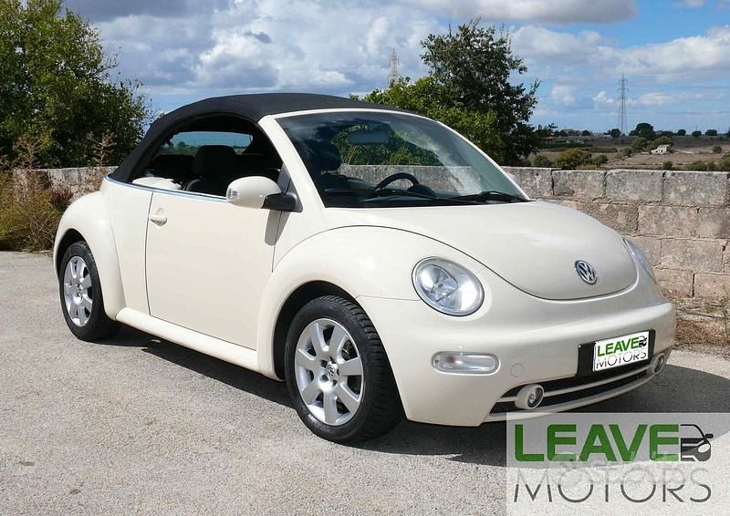 Usata VW Beetle Cabriolet 102 CV (75 kW) 2006 Beige Cabrio