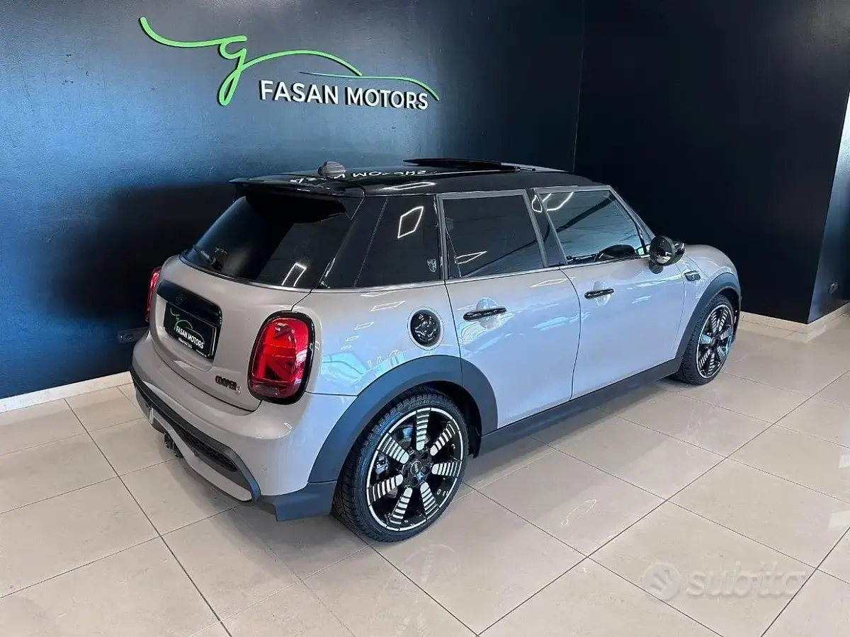 Usata Mini Cooper S 178 CV (130 kW) 2021 Grigio Utilitaria