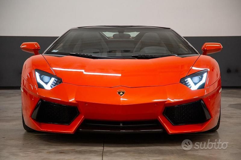 Usata Lamborghini Aventador 700 CV (514 kW) 2015 Arancione Cabrio