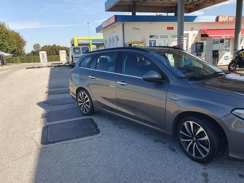 Usata Fiat Tipo Pop 95 CV (69 kW) 2019 Station wagon