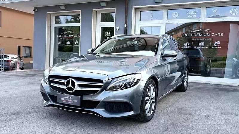 Usata Mercedes C220 Premium 170 CV (125 kW) 2018 Grigio Station wagon