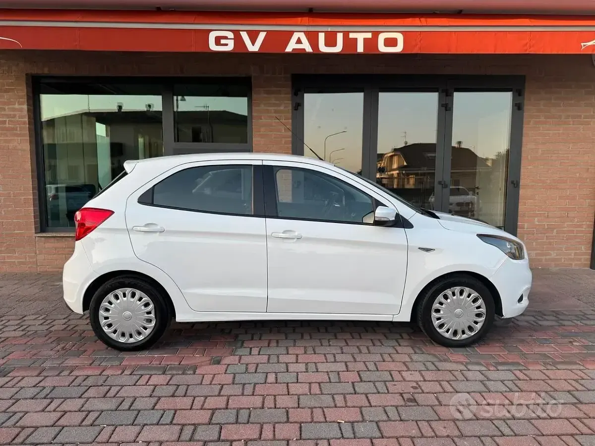 Usata Ford Ka 71 CV (52 kW) 2017 Bianco Berlina