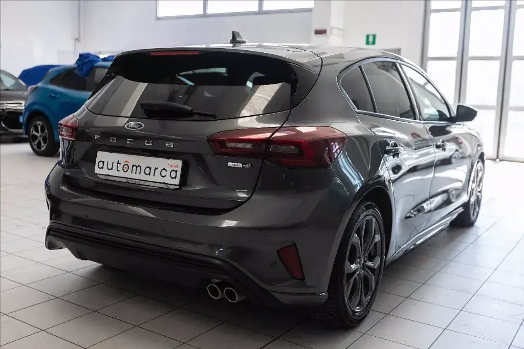 Usata Ford Focus ST-Line 125 CV (91 kW) 2023 Grigio Berlina