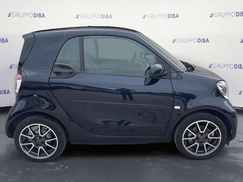 Usata Smart ForTwo Coupé Prime 60 kW (82 CV) 2022 Blu/azzurro Utilitaria