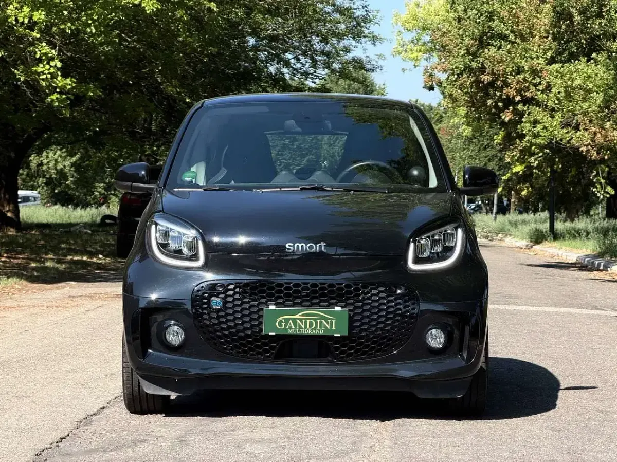Usata Smart ForTwo Coupé 41 kW (56 CV) 2021 Nero Utilitaria