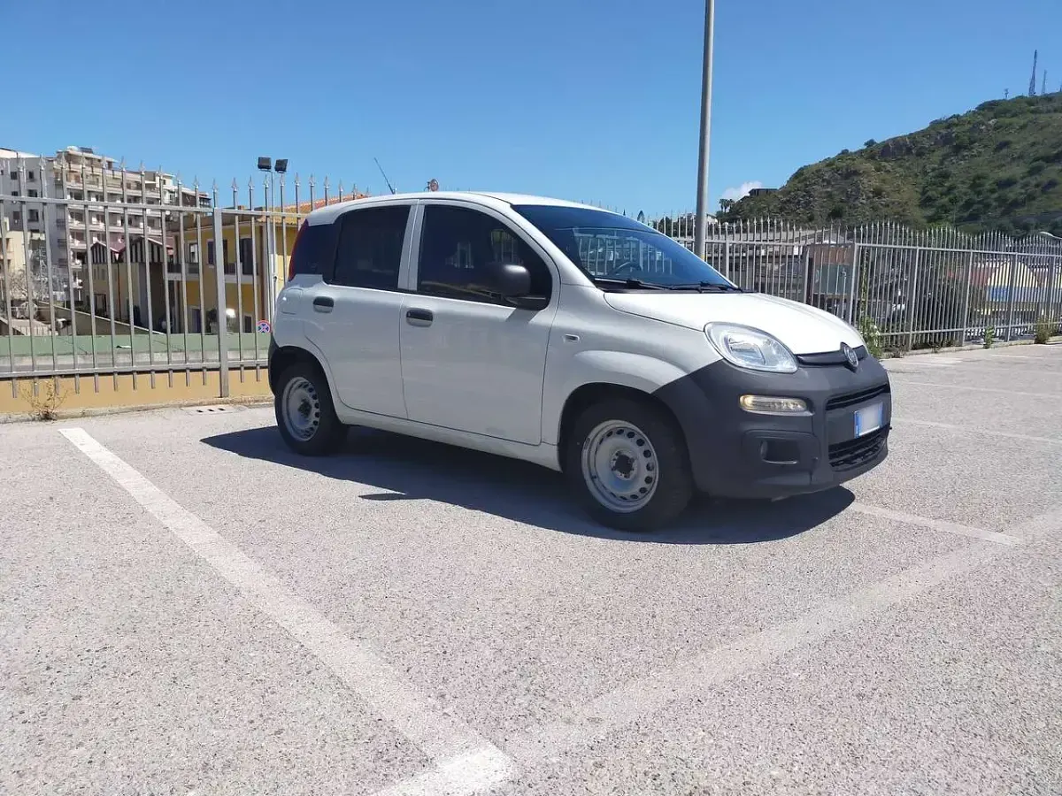 Usata Fiat Panda 80 CV (58 kW) 2018 Bianco Utilitaria