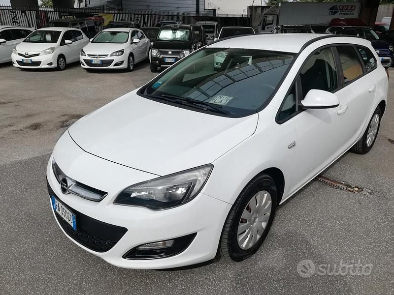 Usata Opel Astra S 110 CV (80 kW) 2015 Bianco Station wagon