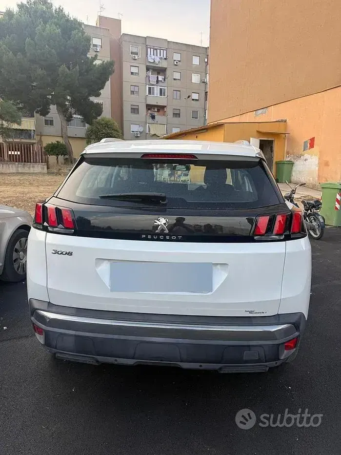 Usata Peugeot 3008 131 CV (96 kW) 2019 Bianco SUV