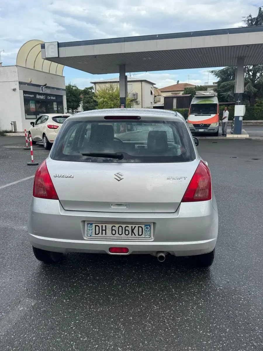 Usata Suzuki Swift GL 69 CV (50 kW) 2008 Grigio Utilitaria