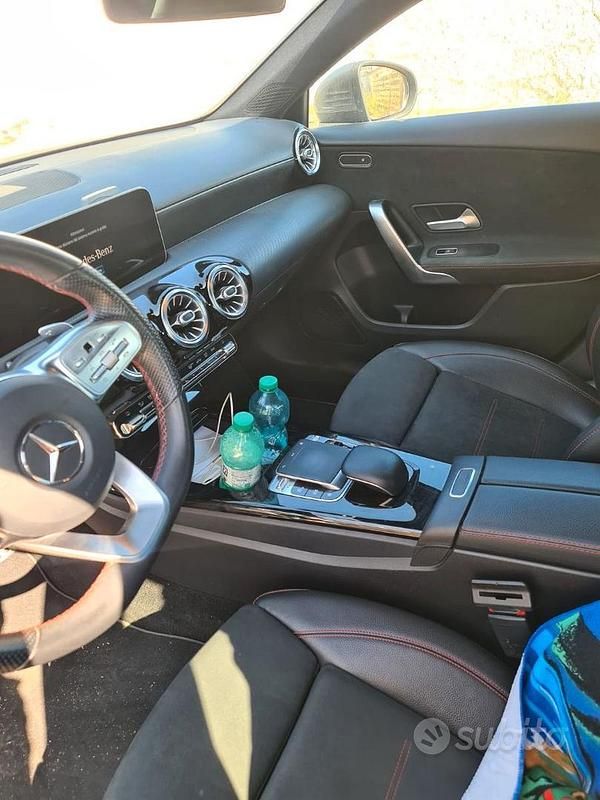 Usata Mercedes A180 AMG 136 CV (100 kW) 2019 Grigio Berlina