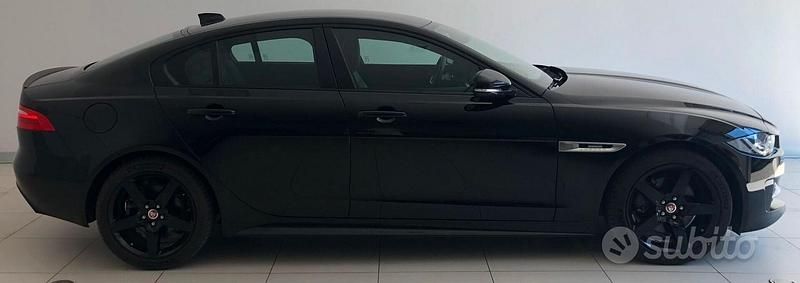 Usata Jaguar XE R-Sport 179 CV (131 kW) 2016 Nero Berlina