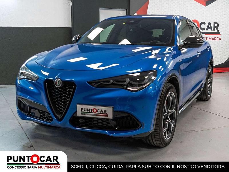 Usata Alfa Romeo Stelvio Veloce 209 CV (153 kW) 2024 Blu/azzurro SUV