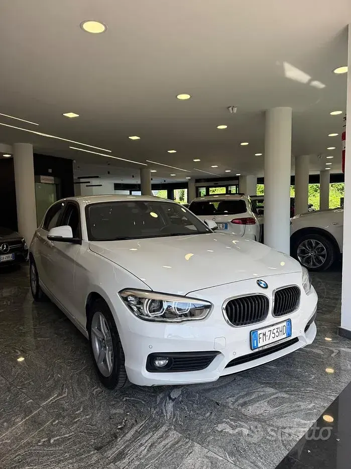 Usata BMW 116 xLine 116 CV (85 kW) 2016 Bianco Utilitaria