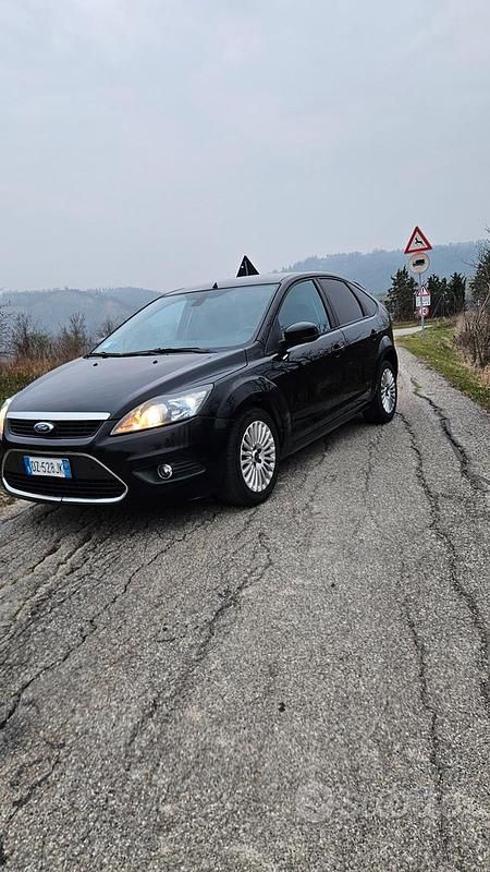 Usata Ford Focus Titanium 109 CV (80 kW) 2009 Nero Berlina