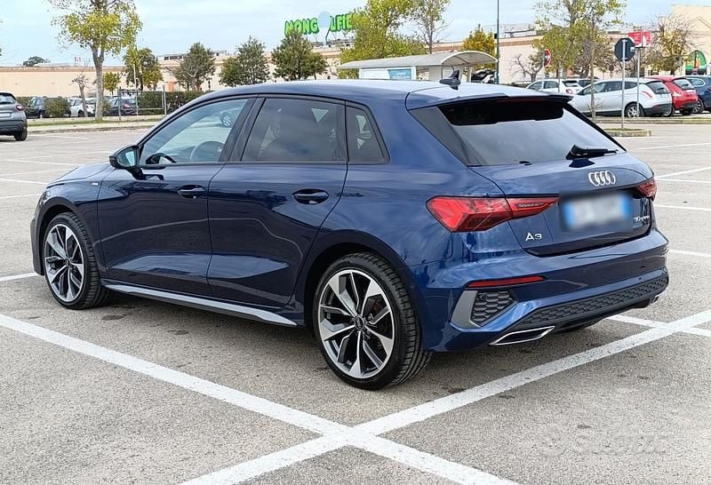 Usata Audi A3 Sportback g-tron S-Line 131 CV (96 kW) 2022 Blu Utilitaria