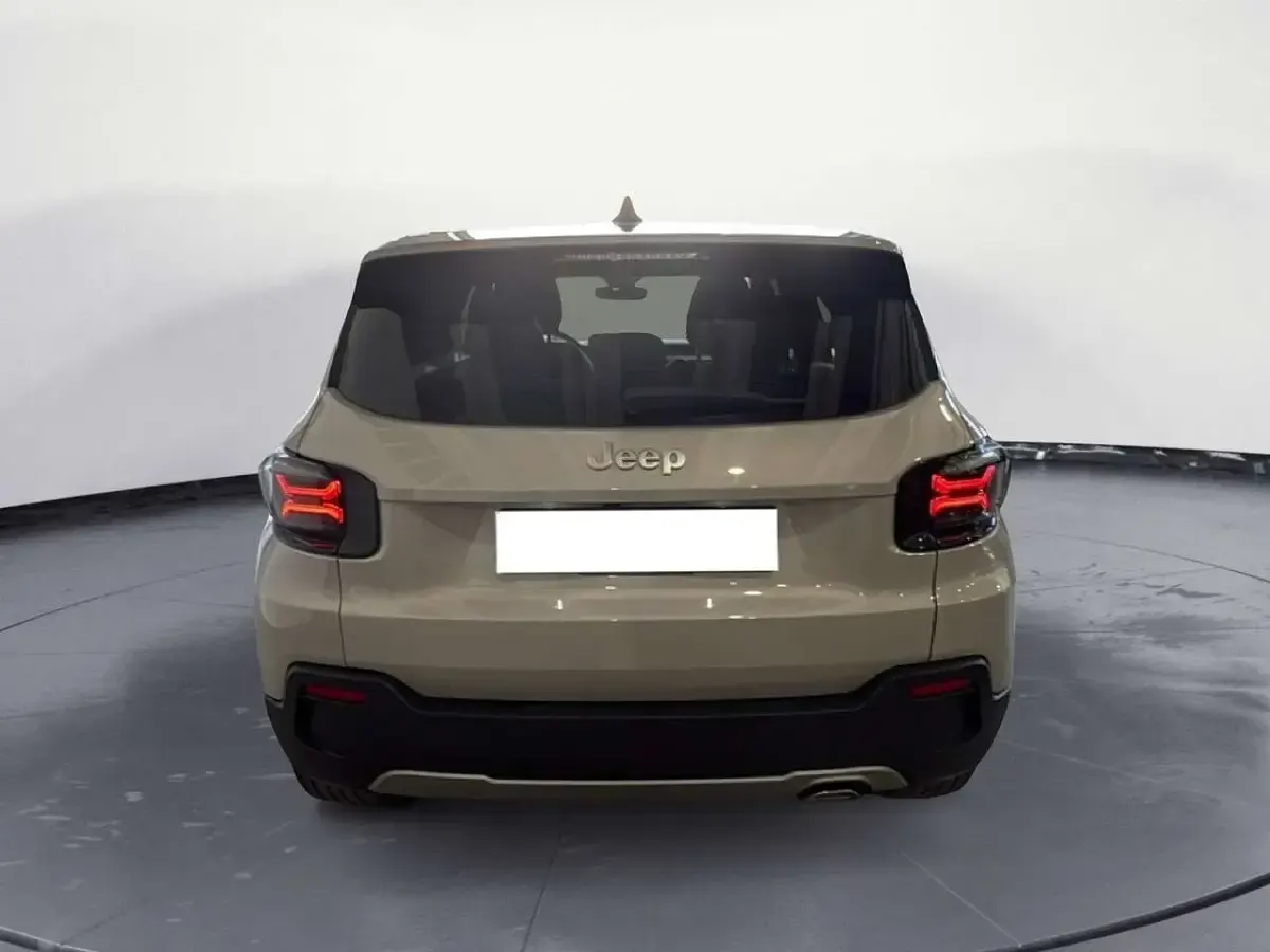 Usata Jeep Avenger Summit 100 CV (73 kW) 2025 Grigio SUV