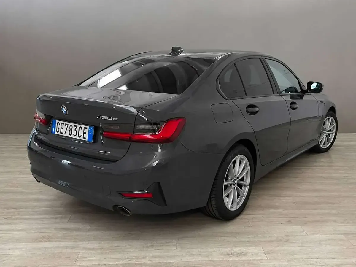 Usata BMW 330 Advantage 184 CV (135 kW) 2021 Grigio Berlina