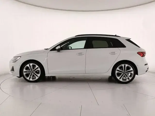 Usata Audi A3 Advanced Plus 150 CV (110 kW) 2025 Bianco ghiacciaio metallizzato Berlina