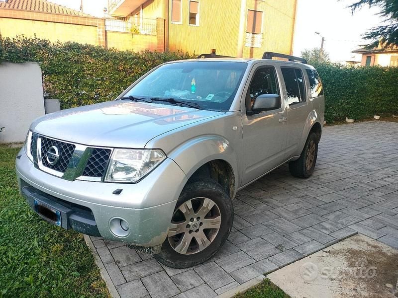 Argento Usata 2006 Nissan Pathfinder SUV | 6500 € (Ottimo prezzo) - Immagine 1/4