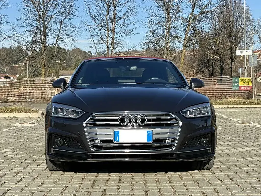 Usata Audi A5 Cabriolet S-Line 190 CV (139 kW) 2018 Grigio Cabrio