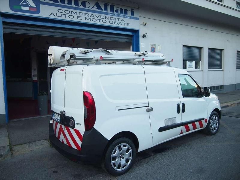 Usata Fiat Doblò 120 CV (88 kW) 2018 Bianco Monovolume