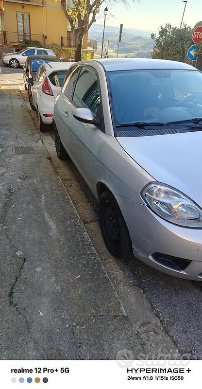 Usata Lancia Ypsilon 90 CV (66 kW) 2008 Grigio Utilitaria